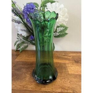 Vintage Green Emerald Glass Vase‎ Ruffled Top Paneled Body and Starburst Base